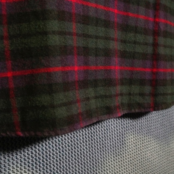 UNTUCKit Slim Fit Flannel Shirt - Men’s Large - Green/Red Plaid Button Down - Picture 14 of 14